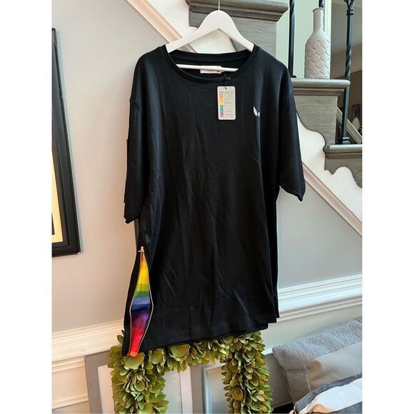 Pride Bunny Black Side Zip Rainbow Reveal T-Shirt sz L LGBTQ NWT - Picture 6 of 8